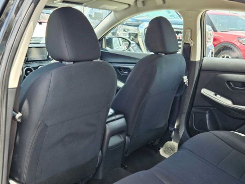 Used 2024 Nissan Sentra S FWD image 17