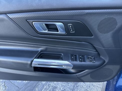 Used 2024 Ford Mustang Premium image 33