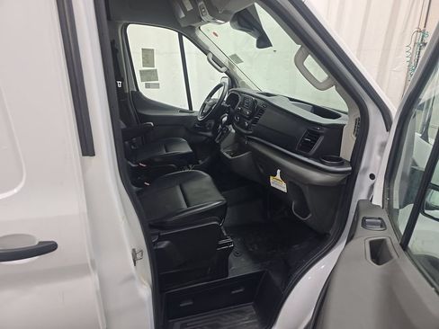 Used 2024 Ford Transit 250 148 High Roof RWD image 9