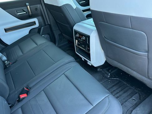 Used 2024 GMC Hummer EV 2X AWD/4WD image 17