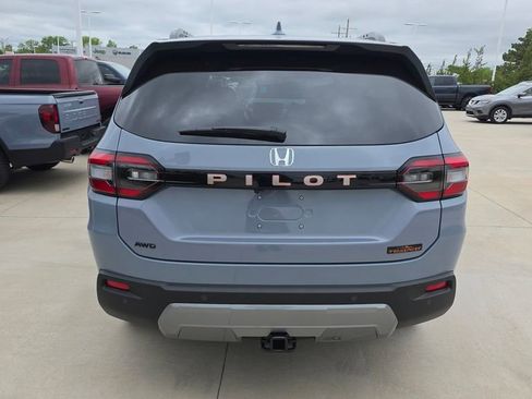 New 2026 Honda Pilot TrailSport image 4