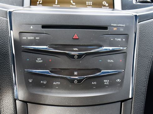 Used 2016 Lincoln MKS AWD image 27