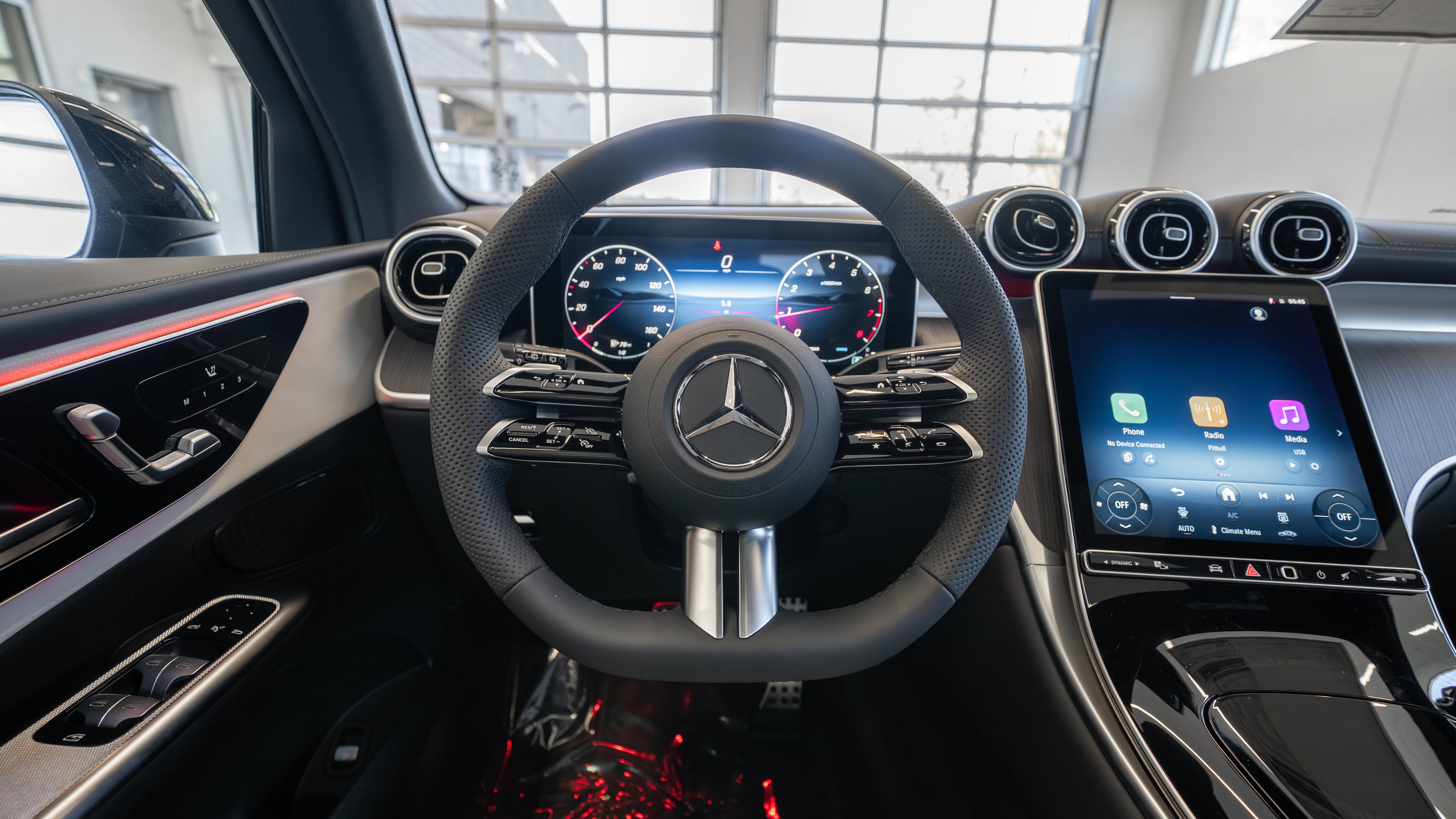Certified 2026 Mercedes-Benz GLC 300 4MATIC image 9