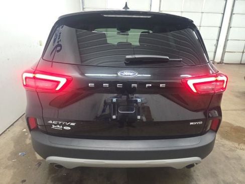 Used 2025 Ford Escape Active AWD/4WD image 10