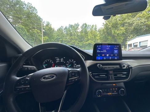 Used 2022 Ford Escape SEL FWD image 12