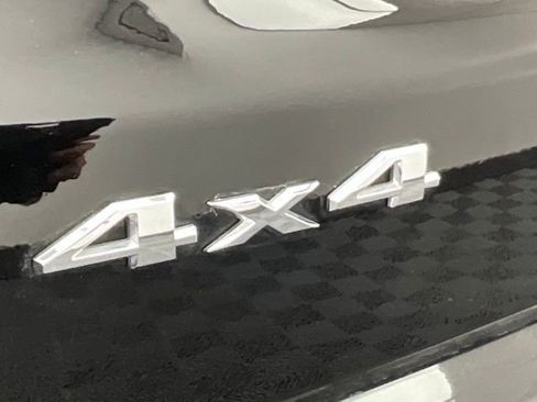 Used 2025 Jeep Compass Latitude image 24