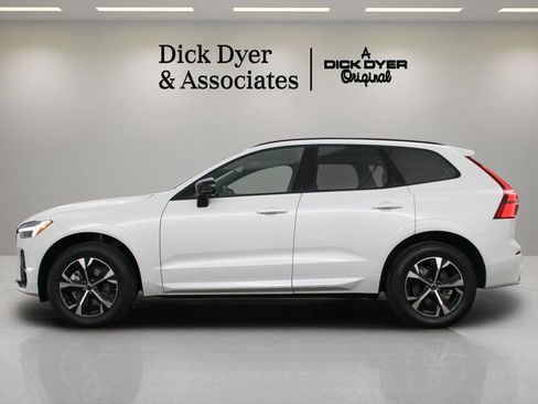 New 2026 Volvo XC60 B5 Core AWD/4WD image 15