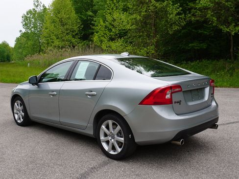 Used 2013 Volvo S60 T5 image 3