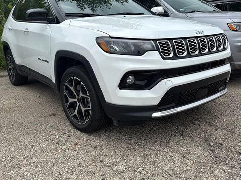 Used 2025 Jeep Compass Limited AWD/4WD image 1