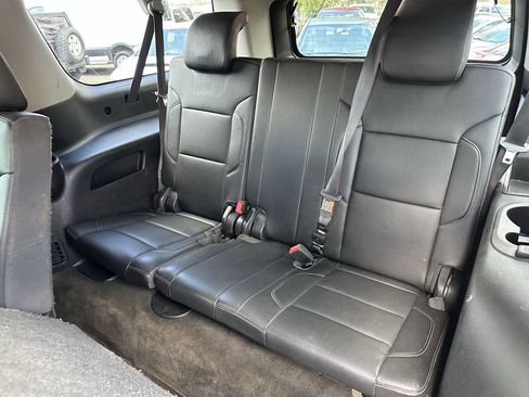 Used 2018 Chevrolet Suburban LT AWD/4WD image 23