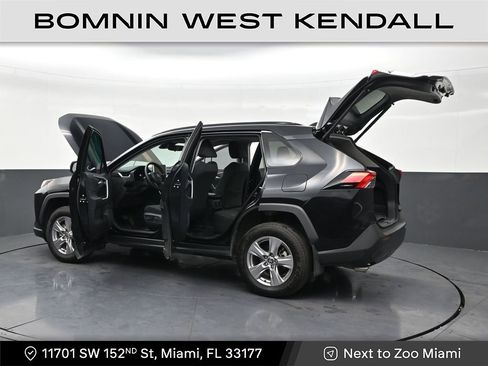 Used 2025 Toyota RAV4 XLE w/ Convenience Package image 32