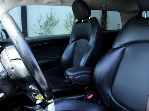 Used 2018 MINI Cooper S image 9