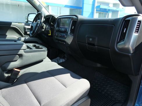 Used 2018 Chevrolet Silverado 1500 LT w/ All Star Edition AWD/4WD image 13
