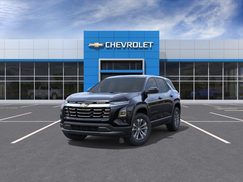 New 2026 Chevrolet Equinox LT w/ Safety and Technology Package FWD image 8