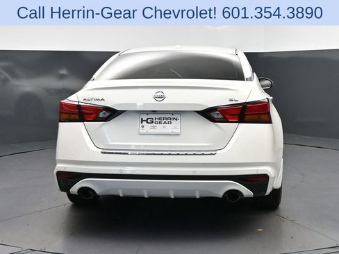 Used 2021 Nissan Altima 2.5 SL FWD image 6
