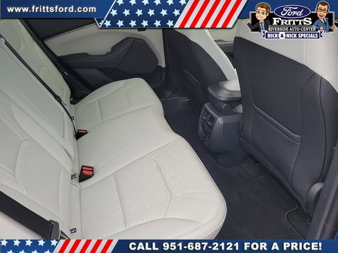 Certified 2025 Ford Mustang Mach-E Premium image 17