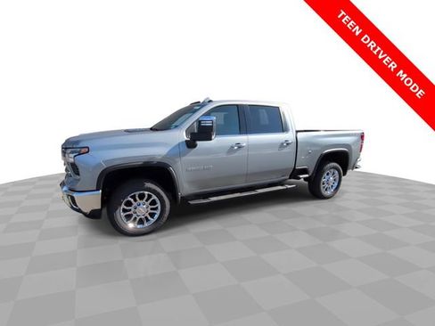 Used 2024 Chevrolet Silverado 3500 LTZ w/ LTZ Premium Package image 4