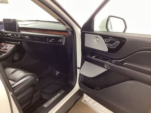 Used 2021 Lincoln Aviator Reserve AWD/4WD image 19