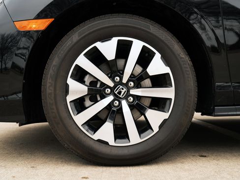 Certified 2025 Honda Odyssey EX-L image 14