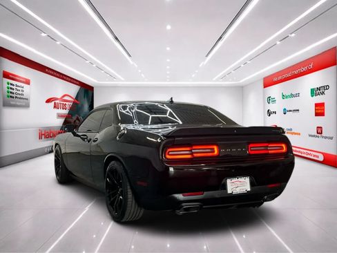 Used 2019 Dodge Challenger R/T Scat Pack w/ Shaker Package RWD image 5