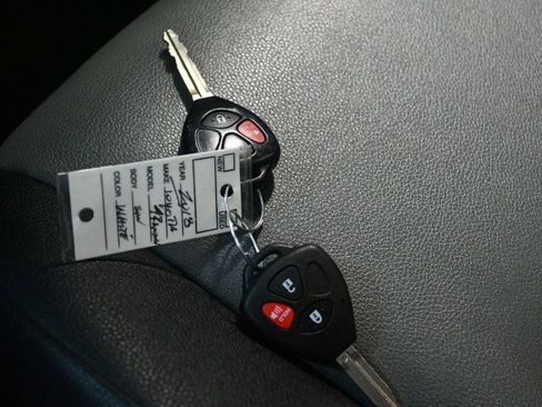 Used 2018 Toyota 4Runner SR5 Premium image 72