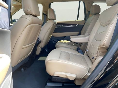 Used 2025 Cadillac XT6 Sport w/ Platinum Package AWD/4WD image 18