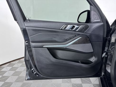 Used 2022 BMW X5 xDrive45e w/ M Sport Package AWD/4WD image 26