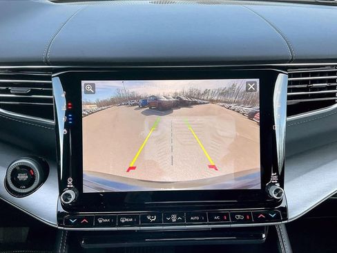 New 2026 Jeep Grand Wagoneer Limited AWD/4WD image 15