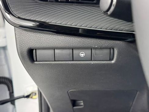 New 2026 Nissan Kicks SR w/ Cold Weather Package AWD/4WD image 33