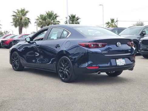 Used 2025 MAZDA MAZDA3 s FWD image 3