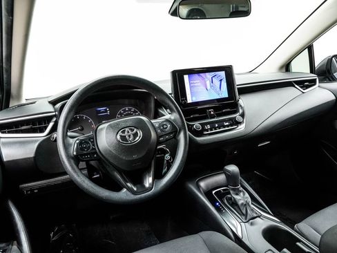 Used 2023 Toyota Corolla LE image 5