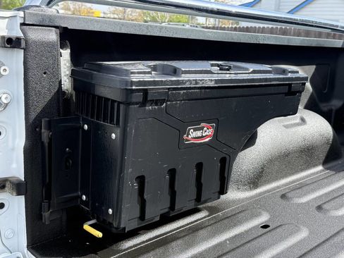 Used 2017 RAM 1500 Laramie w/ Convenience Group image 21