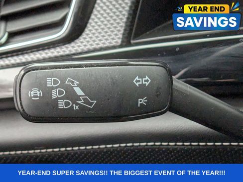 Used 2025 Volkswagen Atlas Cross Sport SEL Premium R-Line image 37