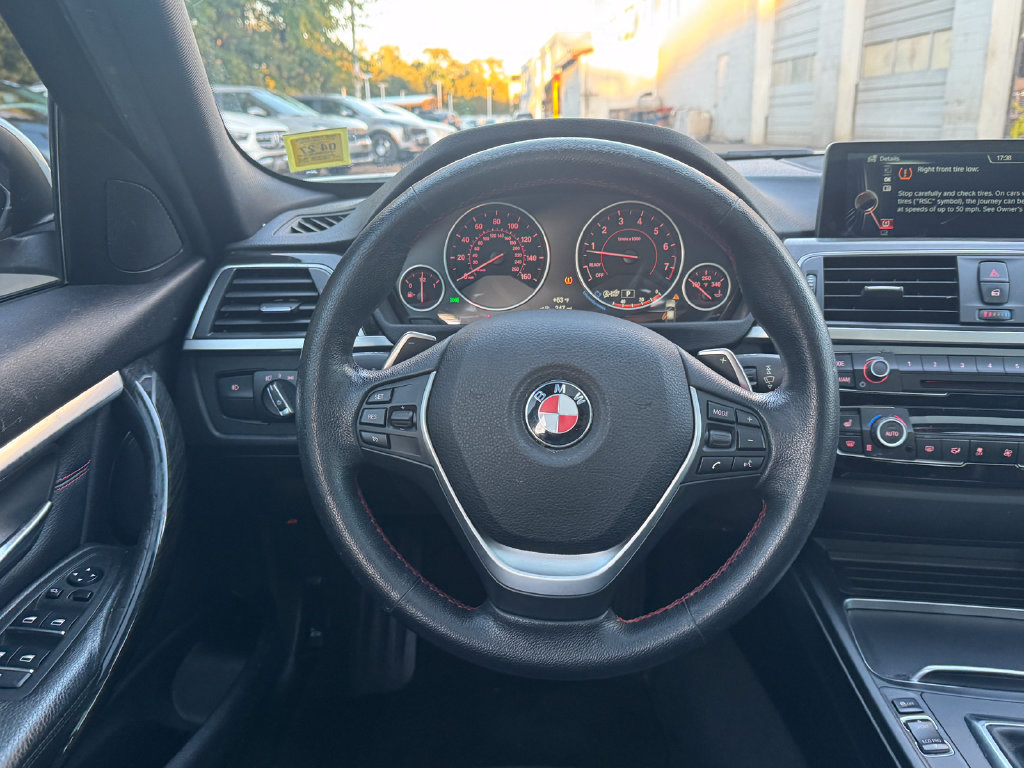 Used 2016 BMW 328i xDrive Sedan AWD/4WD image 12