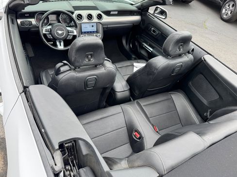 Used 2023 Ford Mustang Premium image 8