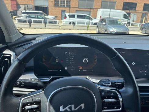 Used 2024 Kia Sorento S AWD/4WD image 37