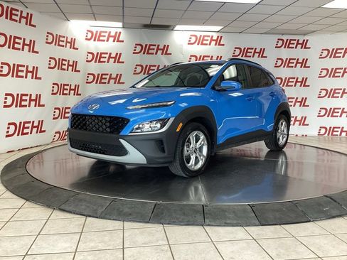 Used 2022 Hyundai Kona SEL w/ Cargo Package FWD image 3