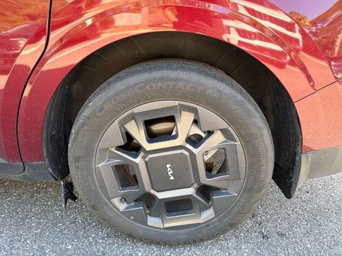 Certified 2025 Kia Carnival EX FWD image 28