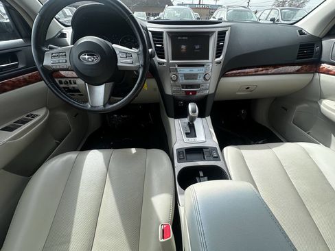 Used 2011 Subaru Outback 3.6R Limited AWD/4WD image 14