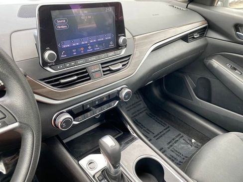 Certified 2024 Nissan Altima 2.5 SV image 17