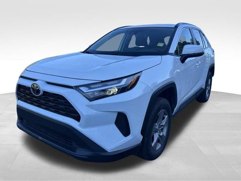 Used 2025 Toyota RAV4 XLE AWD/4WD image 1