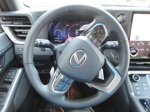 Used 2026 Lexus GX 550 AWD/4WD image 36