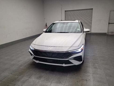 Used 2025 Hyundai Elantra SEL FWD image 15