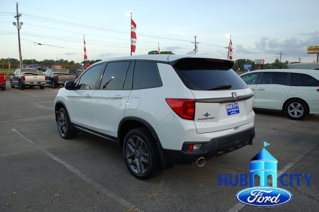 Used 2023 Honda Passport EX-L image 3