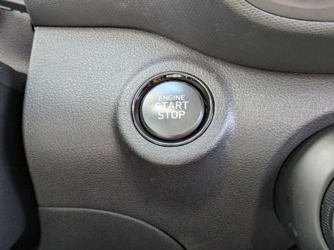 Used 2025 Hyundai Venue SEL FWD image 24