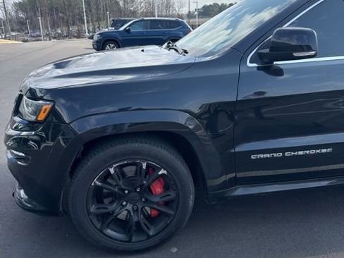 Used 2015 Jeep Grand Cherokee SRT image 2