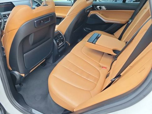 Used 2022 BMW X5 xDrive40i w/ Premium Package AWD/4WD image 27
