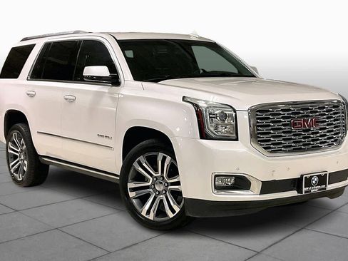 Used 2019 GMC Yukon Denali w/ Denali Ultimate Package image 2
