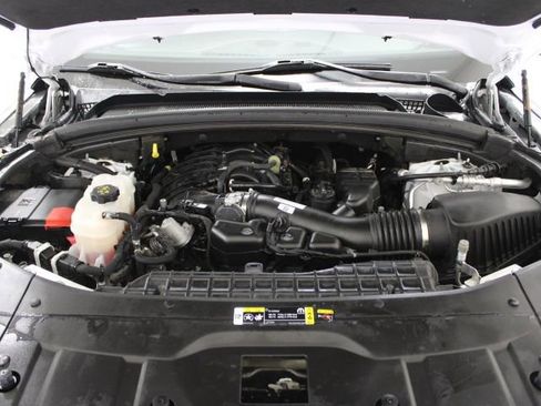 Used 2023 Jeep Grand Cherokee Limited w/ Black Appearance Package image 47