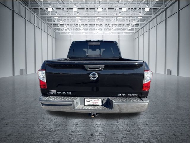 Used 2017 Nissan Titan SV AWD/4WD image 4